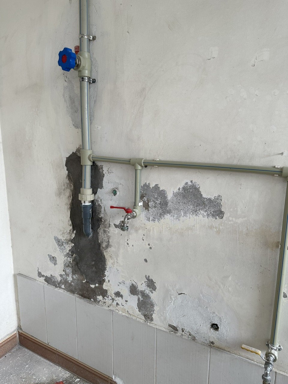 sua xi nuoc cho khach