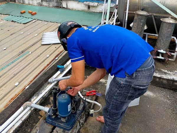 tho-sua-may-bom-nuoc